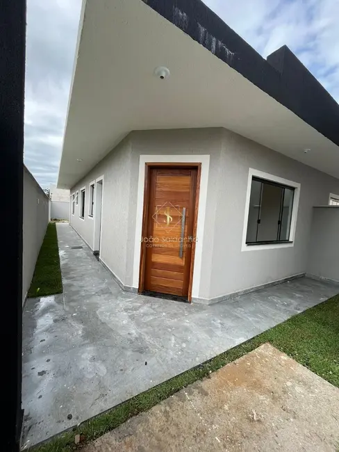Foto 1 de Casa com 2 quartos à venda, 79m2 em Guaratuba - PR