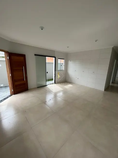 Foto 3 de Casa com 2 quartos à venda, 79m2 em Guaratuba - PR