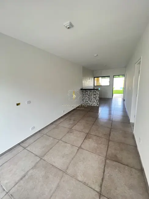 Foto 3 de Casa com 3 quartos à venda, 80m2 em Guaratuba - PR