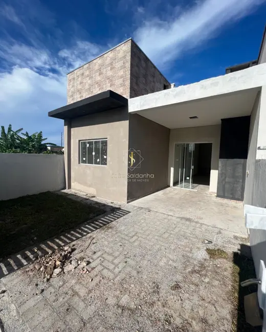 Foto 1 de Casa com 2 quartos à venda, 59m2 em Guaratuba - PR