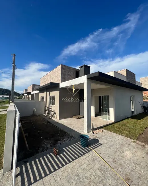 Foto 1 de Casa com 2 quartos à venda, 59m2 em Guaratuba - PR