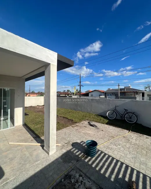 Foto 3 de Casa com 2 quartos à venda, 59m2 em Guaratuba - PR