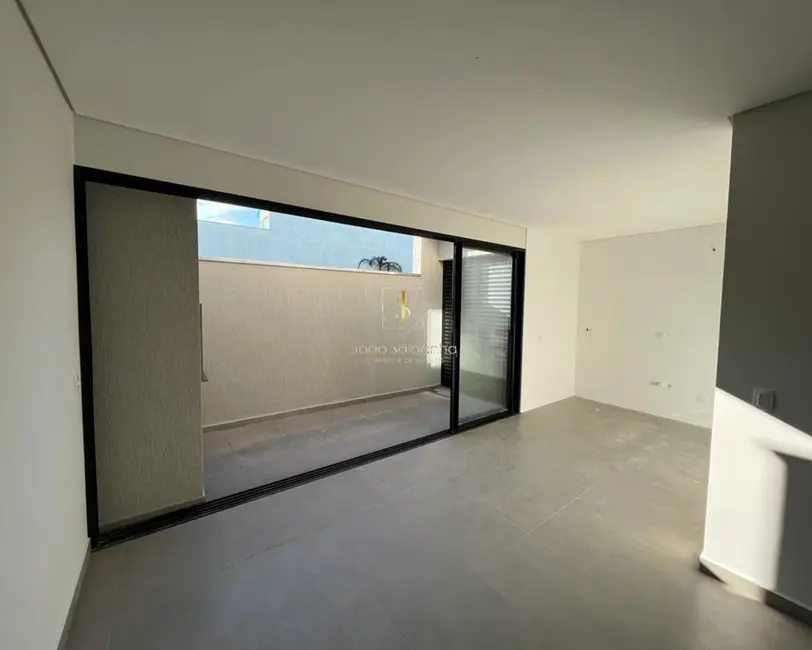 Sobrado com 3 quartos à venda, 119m2 em Guaratuba - PR - imagem 4 Foto 4 de Sobrado com 3 quartos à venda, 119m2 em Guaratuba - PR