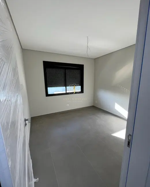 Sobrado com 3 quartos à venda, 119m2 em Guaratuba - PR - imagem 7 Foto 7 de Sobrado com 3 quartos à venda, 119m2 em Guaratuba - PR