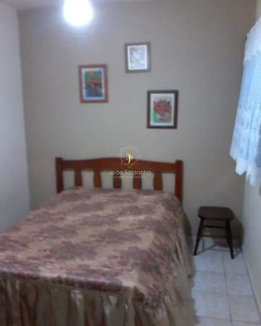 Foto 3 de Casa com 2 quartos à venda, 75m2 em Guaratuba - PR