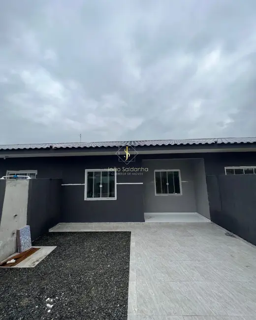 Foto 2 de Casa com 2 quartos à venda, 50m2 em Guaratuba - PR