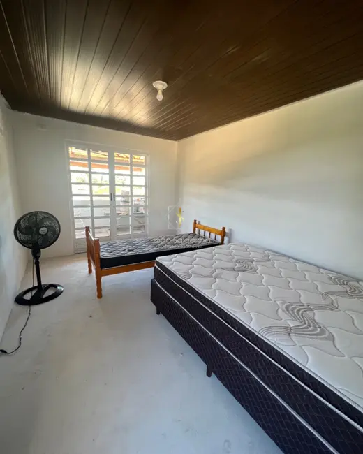 Foto 6 de Casa com 5 quartos à venda, 250m2 em Guaratuba - PR