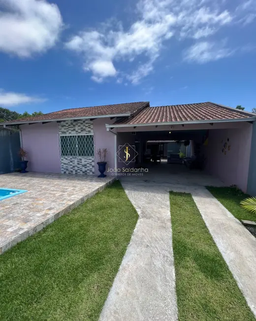 Foto 3 de Casa com 3 quartos à venda, 195m2 em Guaratuba - PR