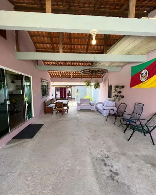 Foto 4 de Casa com 3 quartos à venda, 195m2 em Guaratuba - PR
