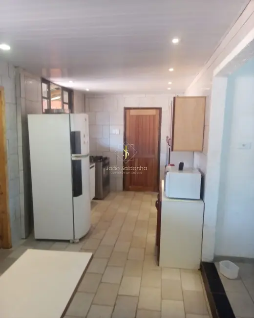 Foto 8 de Casa com 6 quartos à venda, 190m2 em Guaratuba - PR