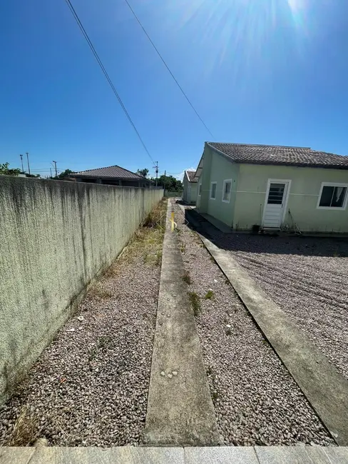 Foto 6 de Casa com 2 quartos à venda, 40m2 em Guaratuba - PR