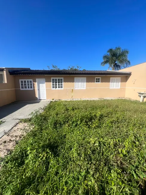 Casa com 2 quartos à venda, 48m2 em Guaratuba - PR - imagem 2 Foto 2 de Casa com 2 quartos à venda, 48m2 em Guaratuba - PR