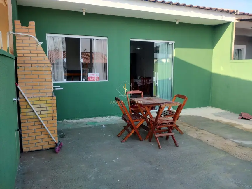 Foto 2 de Casa com 2 quartos à venda, 50m2 em Guaratuba - PR