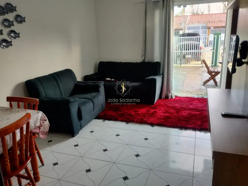 Foto 3 de Casa com 2 quartos à venda, 50m2 em Guaratuba - PR