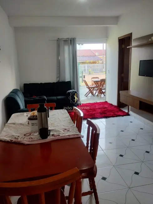 Foto 4 de Casa com 2 quartos à venda, 50m2 em Guaratuba - PR