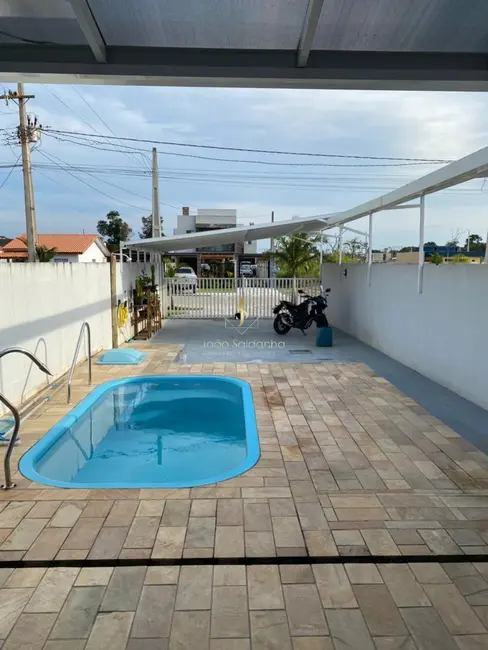 Foto 3 de Casa com 3 quartos à venda, 87m2 em Guaratuba - PR