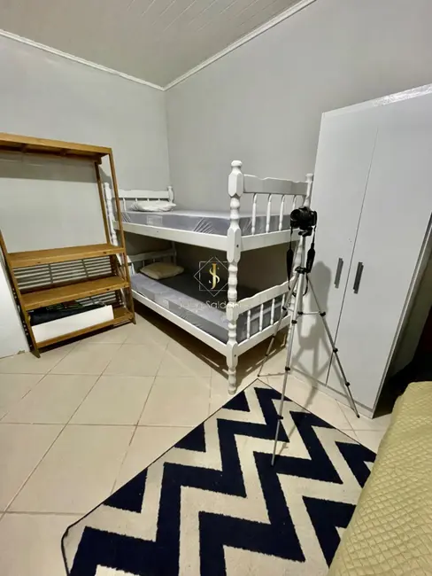 Foto 8 de Casa com 2 quartos à venda, 65m2 em Guaratuba - PR