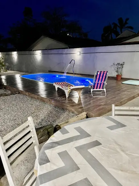 Foto 5 de Casa com 2 quartos à venda, 65m2 em Guaratuba - PR