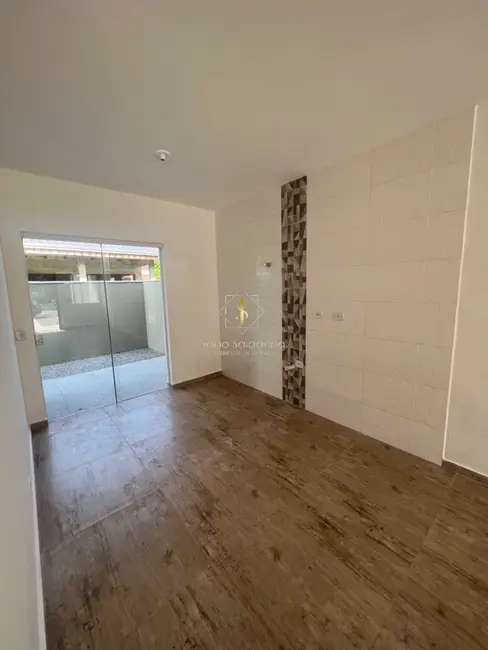 Foto 5 de Casa com 2 quartos à venda, 65m2 em Guaratuba - PR