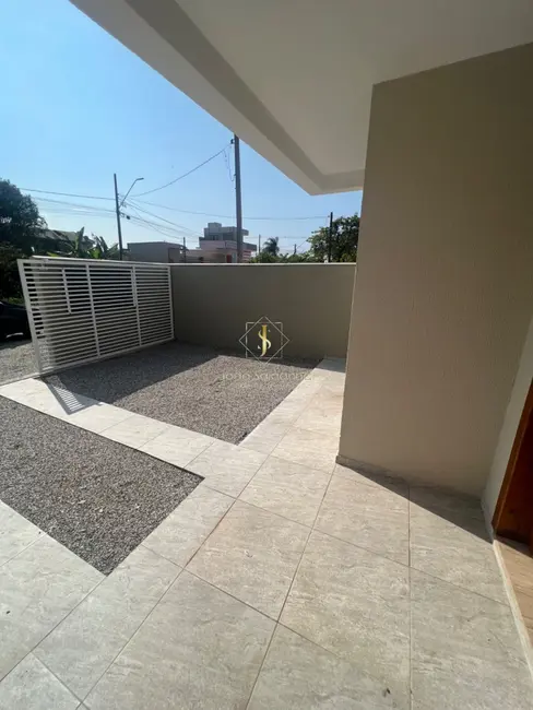 Foto 3 de Casa com 2 quartos à venda, 65m2 em Guaratuba - PR