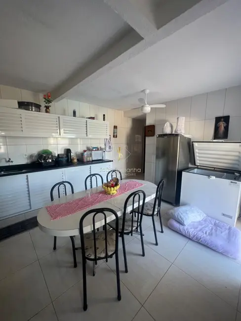 Sobrado com 5 quartos à venda, 180m2 em Guaratuba - PR - imagem 6 Foto 6 de Sobrado com 5 quartos à venda, 180m2 em Guaratuba - PR