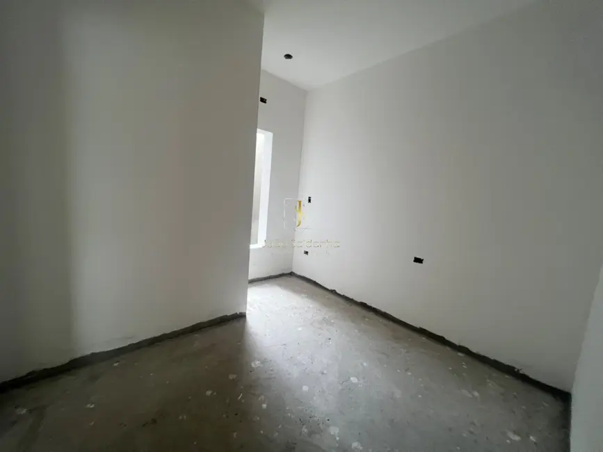 Foto 6 de Casa com 3 quartos à venda, 75m2 em Guaratuba - PR
