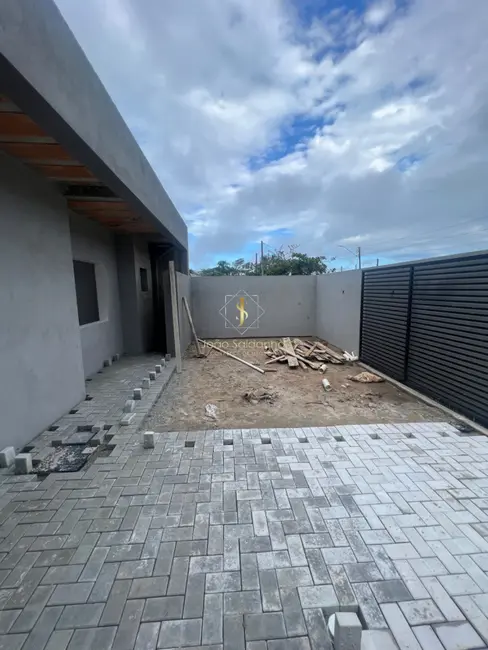 Foto 2 de Casa com 3 quartos à venda, 75m2 em Guaratuba - PR