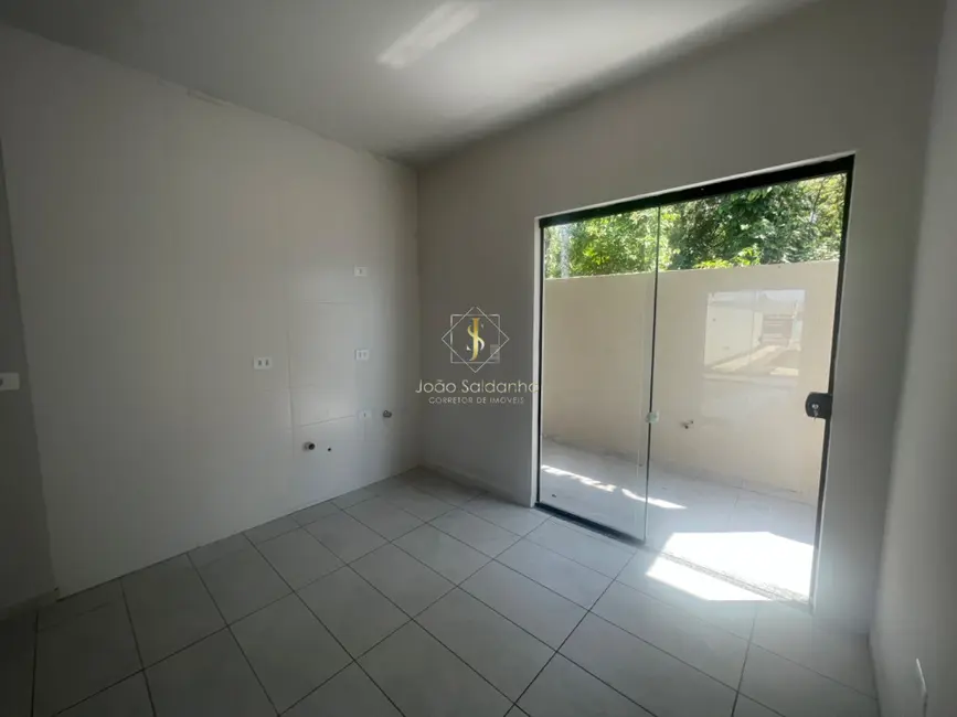 Foto 6 de Casa com 2 quartos à venda, 66m2 em Guaratuba - PR