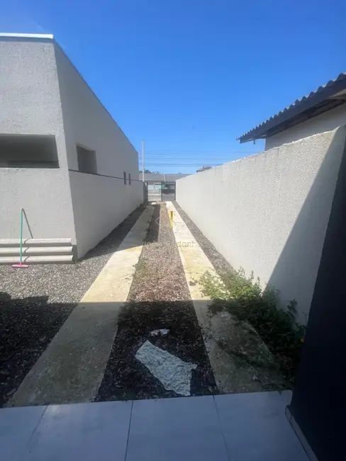 Casa com 2 quartos à venda, 66m2 em Guaratuba - PR - imagem 3 Foto 3 de Casa com 2 quartos à venda, 66m2 em Guaratuba - PR