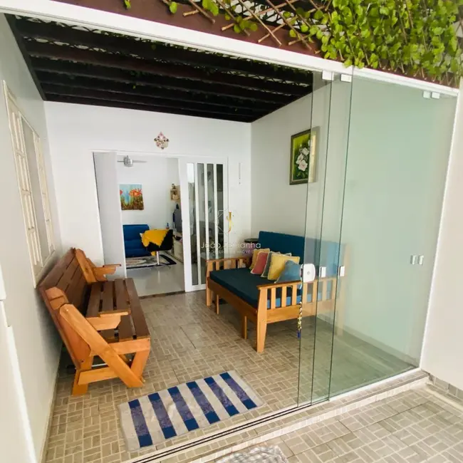 Foto 1 de Casa com 3 quartos à venda, 180m2 em Centro, Guaratuba - PR