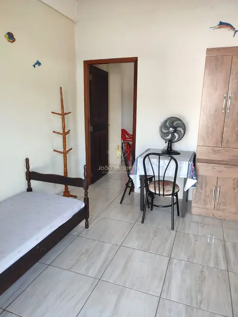 Foto 2 de Casa com 2 quartos à venda, 38m2 em Guaratuba - PR
