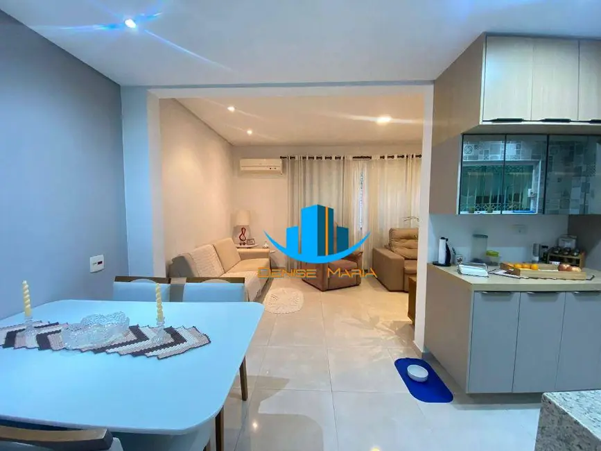Sobrado com 3 quartos à venda, 280m2 em Embaré, Santos - SP - imagem 2 Foto 2 de Sobrado com 3 quartos à venda, 280m2 em Embaré, Santos - SP