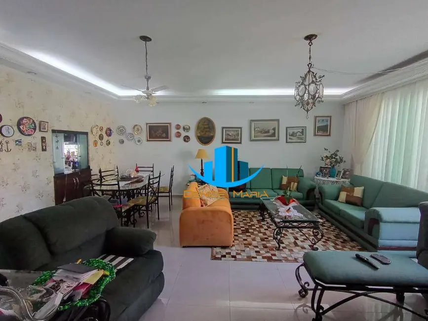 Foto 8 de Sobrado com 3 quartos à venda, 180m2 em Gonzaga, Santos - SP
