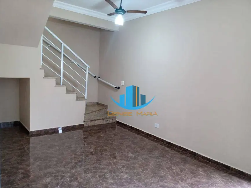 Casa com 3 quartos para alugar, 202m2 em Ponta da Praia, Santos - SP - imagem 5 Foto 5 de Casa com 3 quartos para alugar, 202m2 em Ponta da Praia, Santos - SP