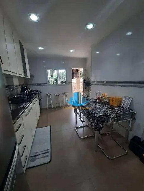 Foto 9 de Sobrado com 4 quartos à venda, 250m2 em Gonzaga, Santos - SP