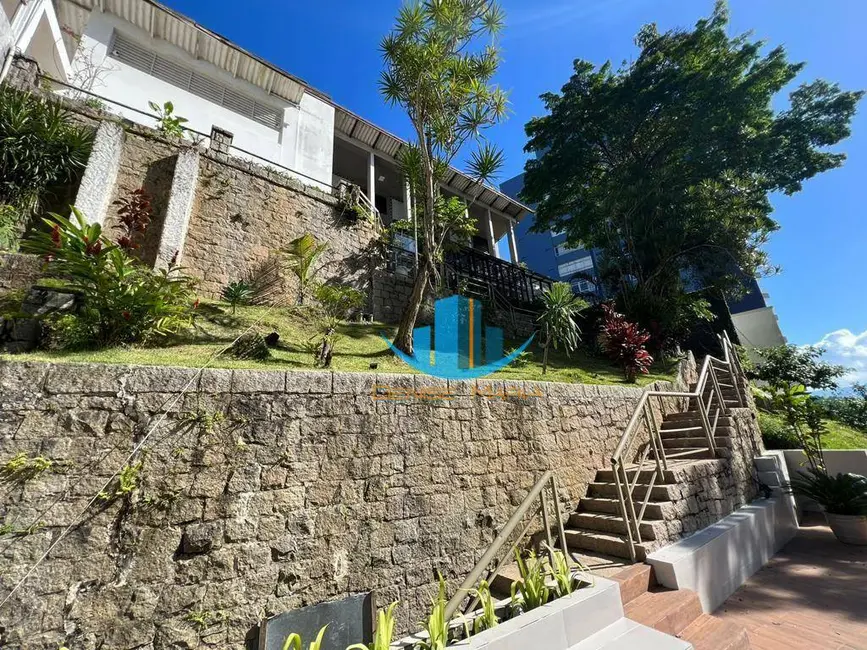 Casa de Condomínio com 6 quartos à venda, 1256m2 em Ilha Porchat, Sao Vicente - SP - imagem 5 Foto 5 de Casa de Condomínio com 6 quartos à venda, 1256m2 em Ilha Porchat, Sao Vicente - SP