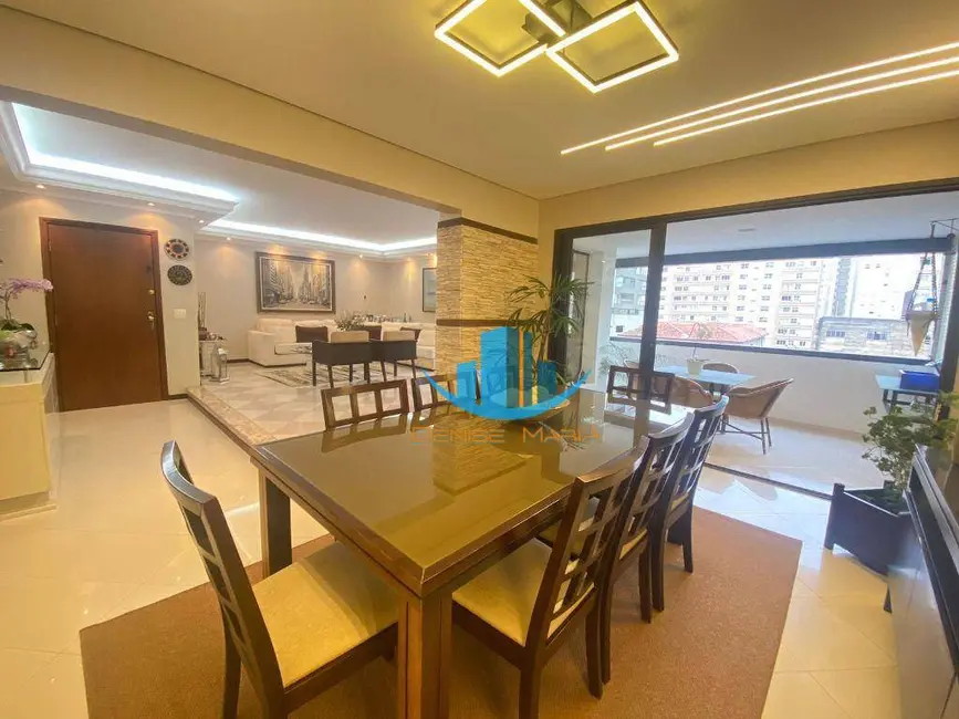 Foto 1 de Apartamento com 3 quartos à venda, 268m2 em Embaré, Santos - SP