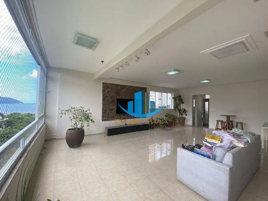 Apartamento com 3 quartos à venda, 220m2 em Gonzaga, Santos - SP - imagem 1 Foto 1 de Apartamento com 3 quartos à venda, 220m2 em Gonzaga, Santos - SP
