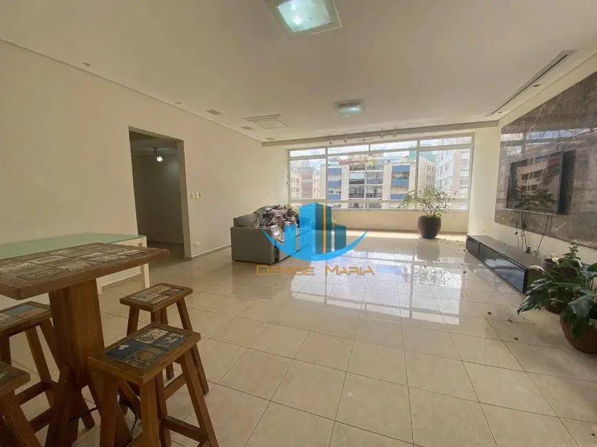 Apartamento com 3 quartos à venda, 220m2 em Gonzaga, Santos - SP - imagem 9 Foto 9 de Apartamento com 3 quartos à venda, 220m2 em Gonzaga, Santos - SP