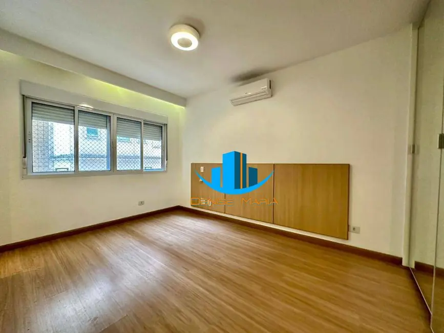 Apartamento com 3 quartos à venda, 168m2 em Gonzaga, Santos - SP - imagem 8 Foto 8 de Apartamento com 3 quartos à venda, 168m2 em Gonzaga, Santos - SP