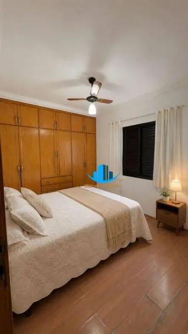Apartamento com 3 quartos para alugar, 202m2 em Gonzaga, Santos - SP - imagem 6 Foto 6 de Apartamento com 3 quartos para alugar, 202m2 em Gonzaga, Santos - SP