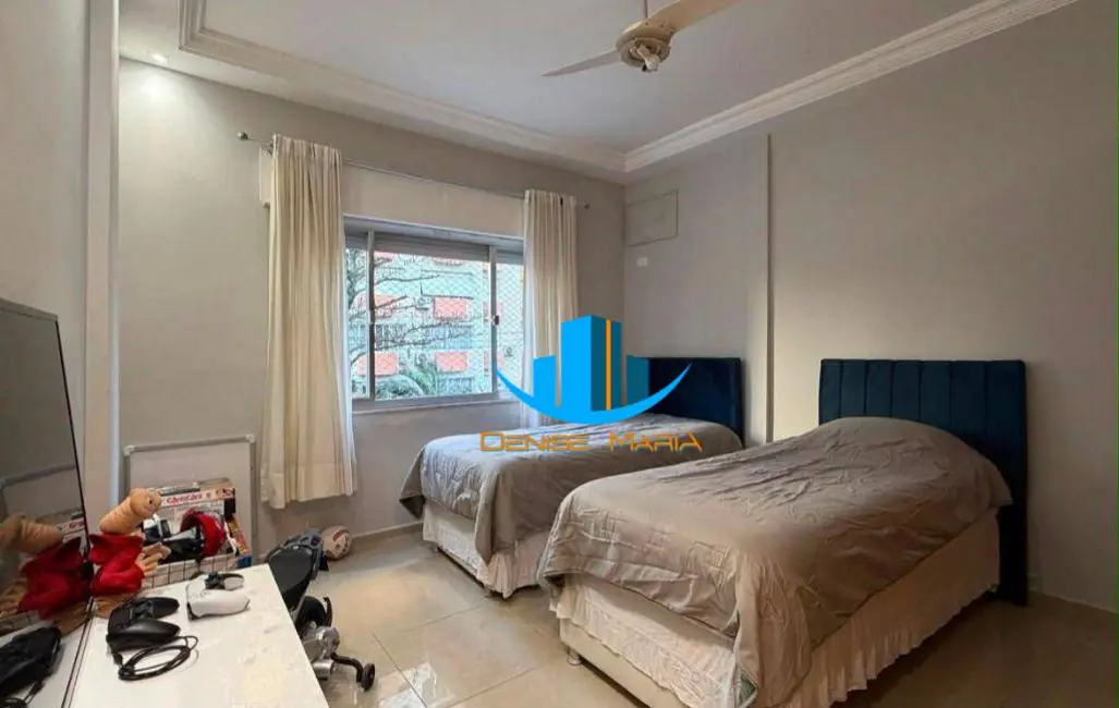Apartamento com 3 quartos à venda e para alugar, 138m2 em Gonzaga, Santos - SP - imagem 9 Foto 9 de Apartamento com 3 quartos à venda e para alugar, 138m2 em Gonzaga, Santos - SP
