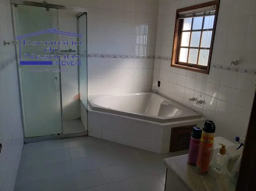 Casa com 4 quartos à venda, 268m2 em Cavalhada, Porto Alegre - RS - imagem 5 Foto 5 de Casa com 4 quartos à venda, 268m2 em Cavalhada, Porto Alegre - RS