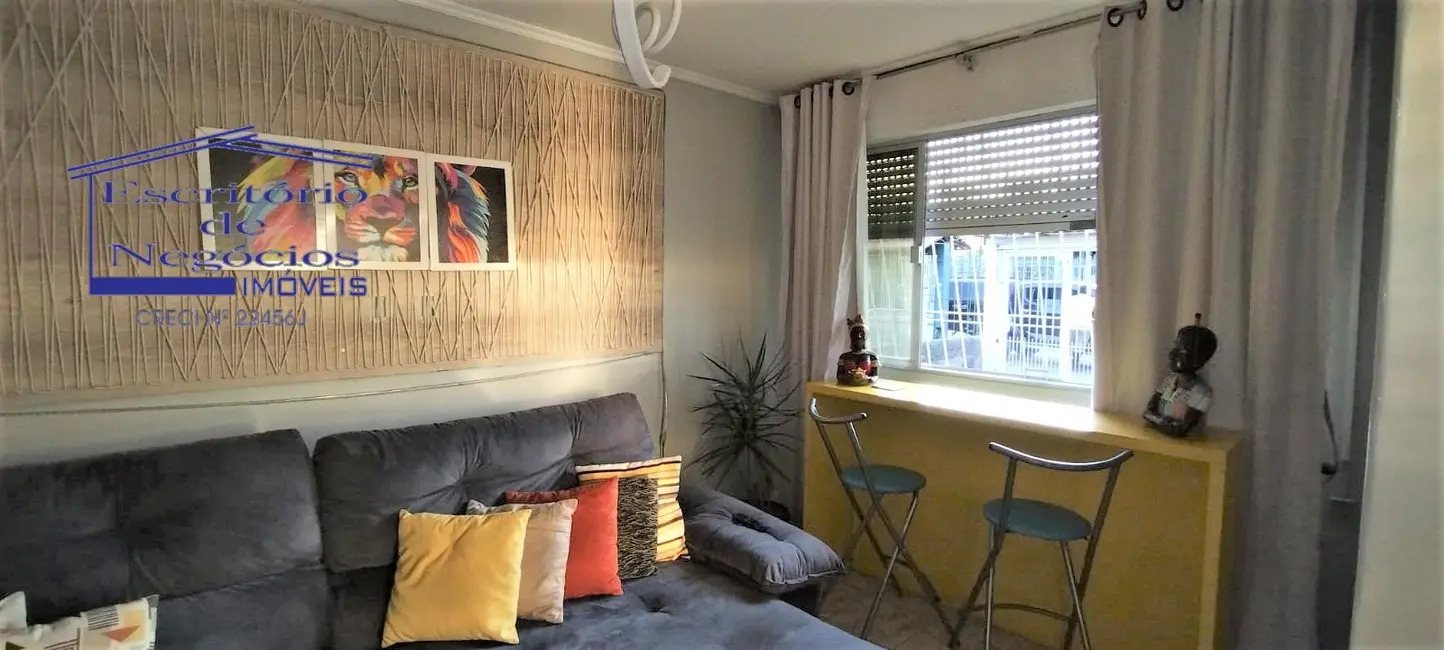 Casa com 3 quartos à venda, 204m2 em Vila Nova, Porto Alegre - RS - imagem 4 Foto 4 de Casa com 3 quartos à venda, 204m2 em Vila Nova, Porto Alegre - RS