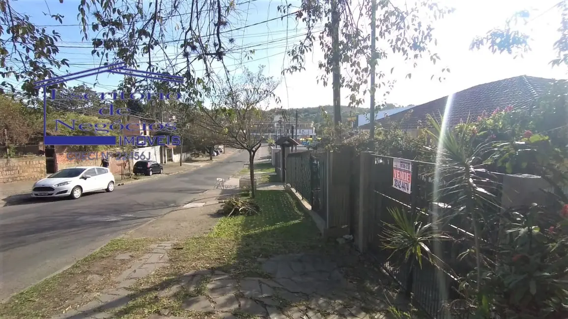 Casa com 3 quartos à venda e para alugar, 200m2 em Vila Nova, Porto Alegre - RS - imagem 5 Foto 5 de Casa com 3 quartos à venda e para alugar, 200m2 em Vila Nova, Porto Alegre - RS