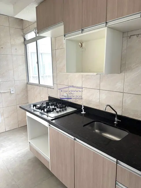 Foto 2 de Apartamento com 2 quartos para alugar, 40m2 em Cavalhada, Porto Alegre - RS