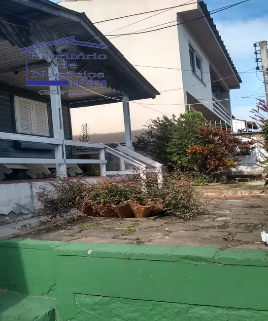 Casa com 6 quartos à venda, 150m2 em Cavalhada, Porto Alegre - RS - imagem 3 Foto 3 de Casa com 6 quartos à venda, 150m2 em Cavalhada, Porto Alegre - RS