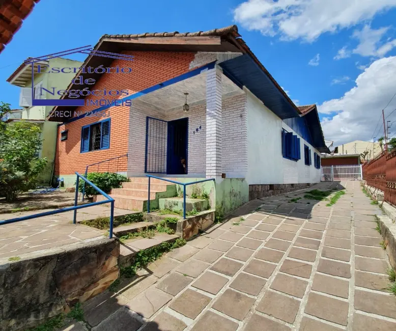 Foto 1 de Casa com 4 quartos à venda, 174m2 em Cavalhada, Porto Alegre - RS