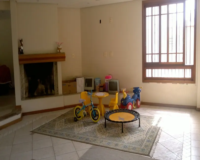 Casa com 6 quartos à venda, 500m2 em Belém Velho, Porto Alegre - RS - imagem 9 Foto 9 de Casa com 6 quartos à venda, 500m2 em Belém Velho, Porto Alegre - RS