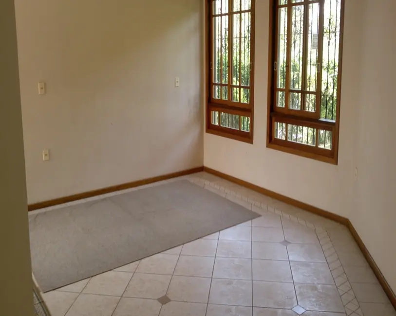 Casa com 6 quartos à venda, 500m2 em Belém Velho, Porto Alegre - RS - imagem 8 Foto 8 de Casa com 6 quartos à venda, 500m2 em Belém Velho, Porto Alegre - RS
